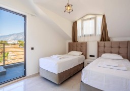 Villa VELORA