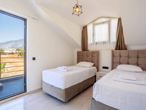 Villa VELORA